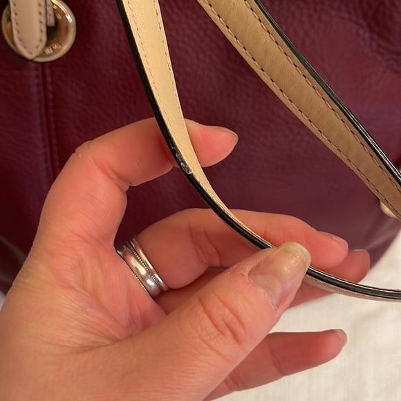 MICHAEL KORS -Jet Set Leather large tote in Claret red- NWT - Picture 11 of 12